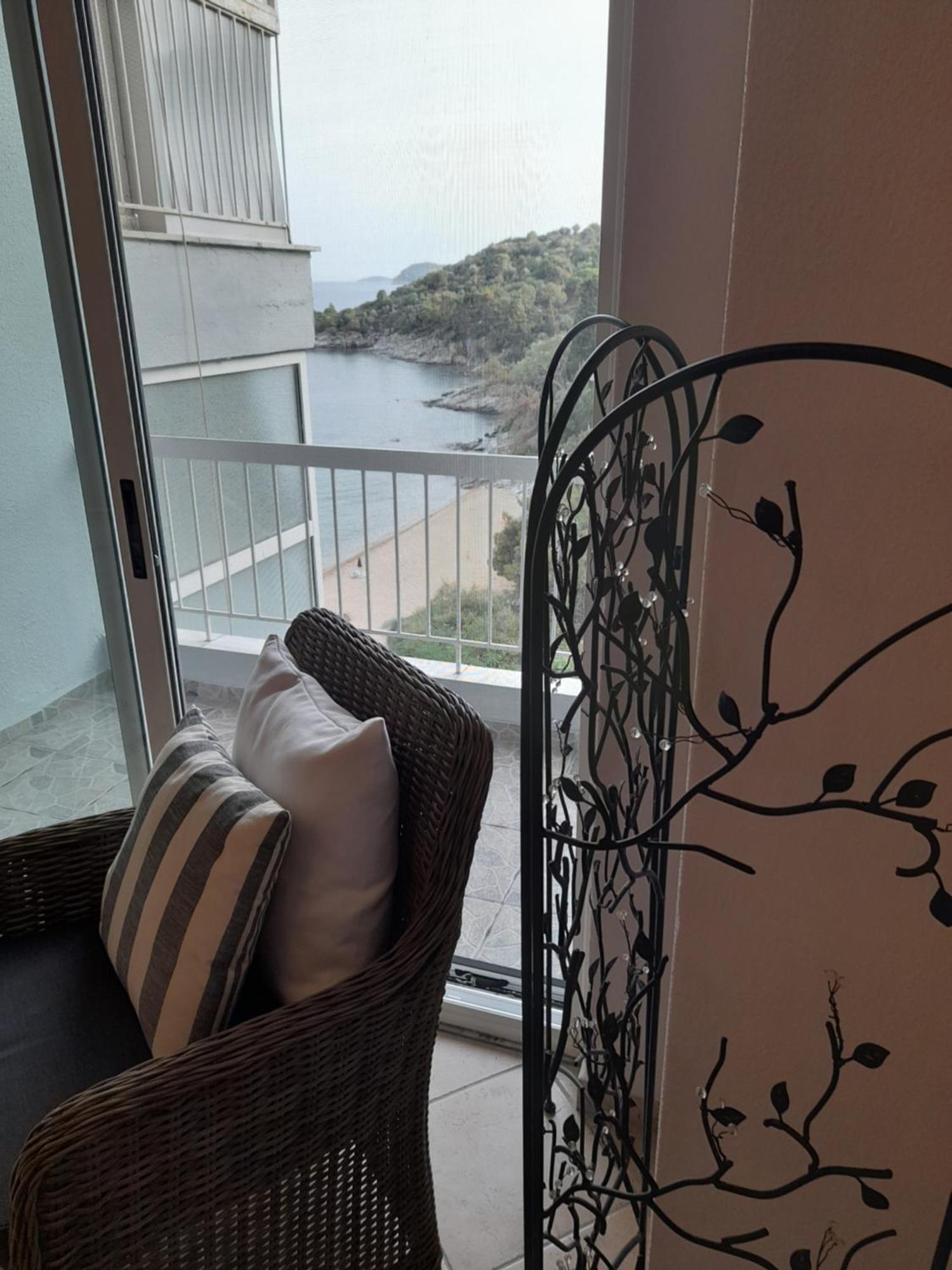 Appartement Balcony By The Sea à PalaiónTsiflíkion Extérieur photo